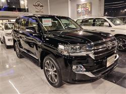 تۆیۆتا لاند کروزەر